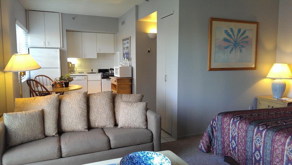 Montauk Manor Hotel Ruang foto A studio apartment